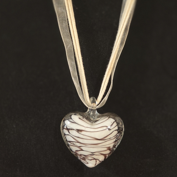 Murano Heart Glass Pendent Necklace 💕 - Picture 5 of 5